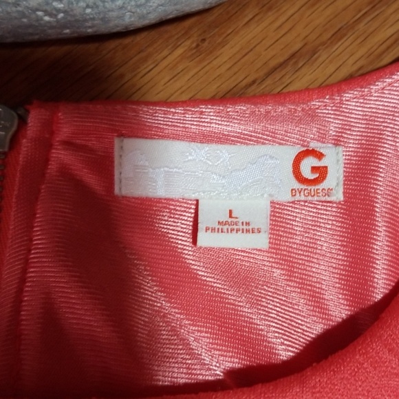 Vgt G by guess shortie top size lg - Picture 2 of 6